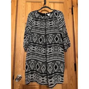 H&M Bold Patterned Long‑Sleeve Dress – Modern Monochrome Style Size 10